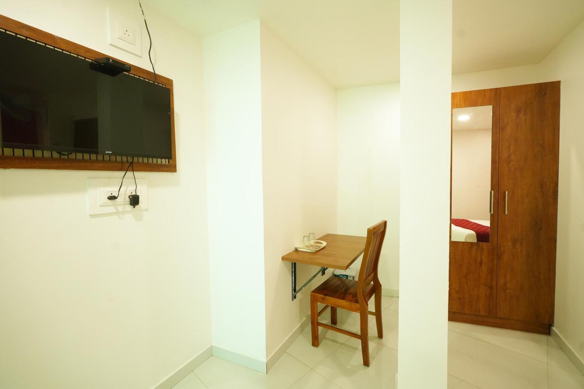 Amsher Suit Lulu Mall Road Hotel Kochi Kültér fotó