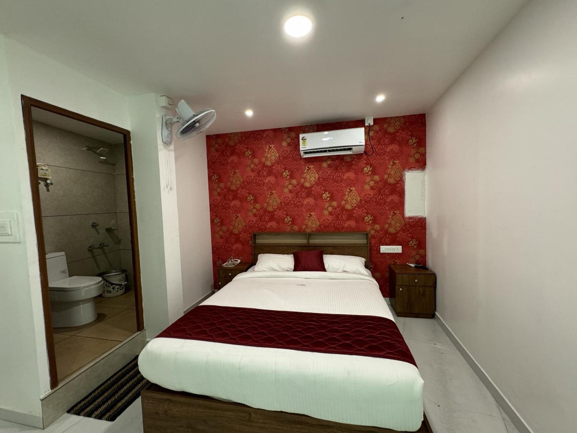 Amsher Suit Lulu Mall Road Hotel Kochi Kültér fotó