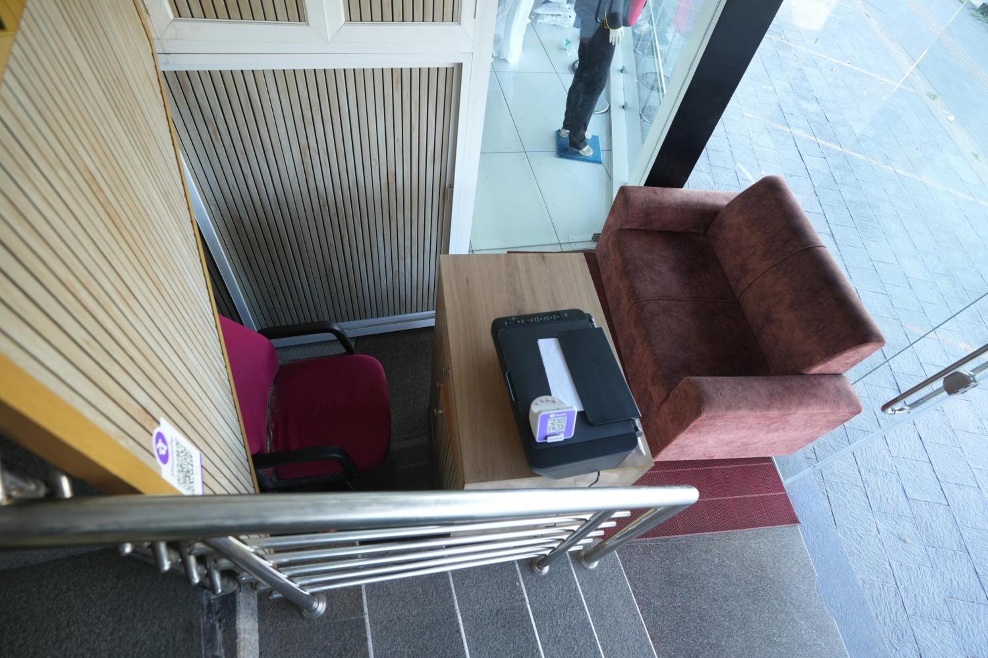 Amsher Suit Lulu Mall Road Hotel Kochi Kültér fotó